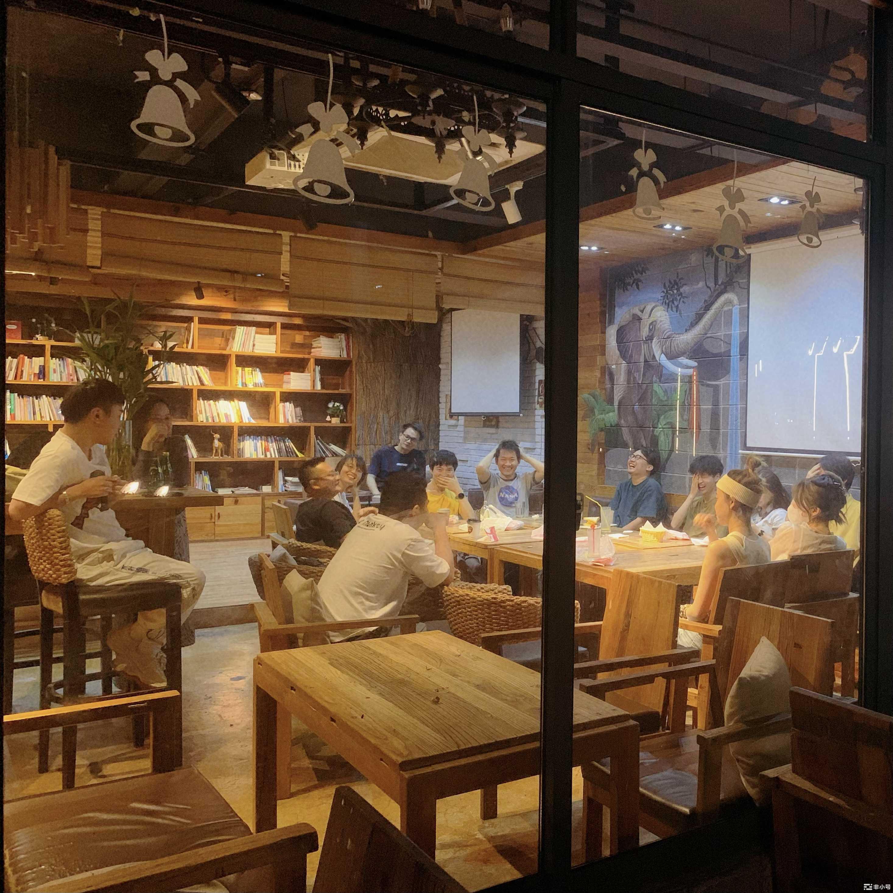 NFT 发行公司 CryptoC，从一开始就希望在 DAO 领域做尝试和探索。但因为对社区的建立和治理理解并不深刻，「DAO 化」工作的进展一直停留在吸引 Discord 用户上，社区也还没有真正意义6