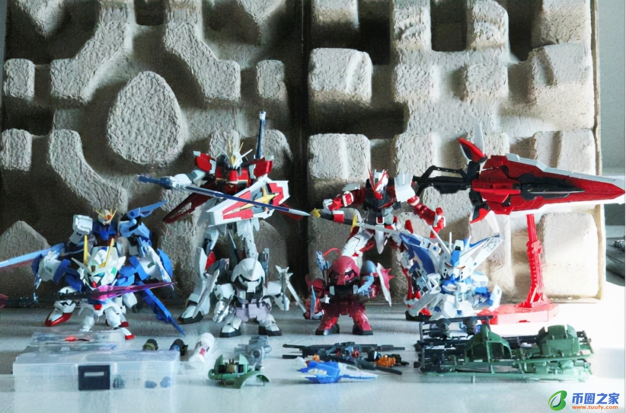 高达和乐高的区别（乐高跟高达）