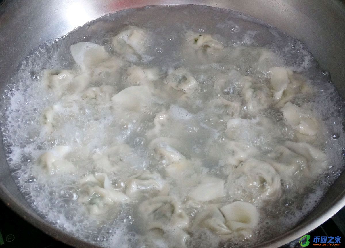 小馄饨煮几分钟熟（馄饨怎么包）