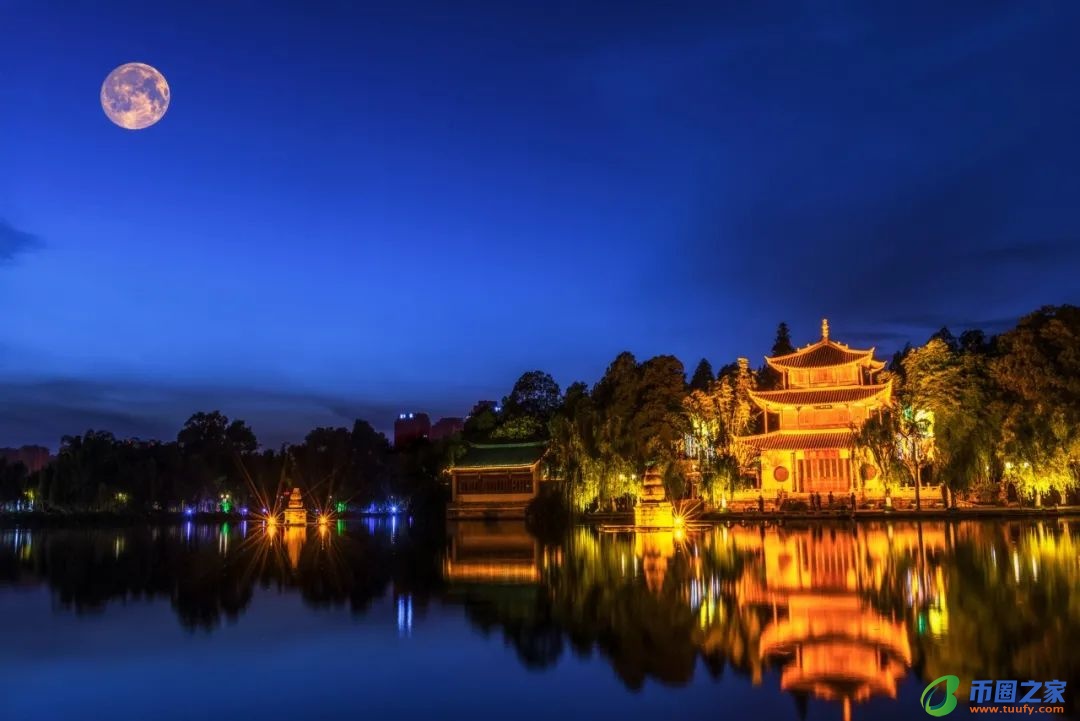 月光的唯美的诗句（月光的唯美的描写）