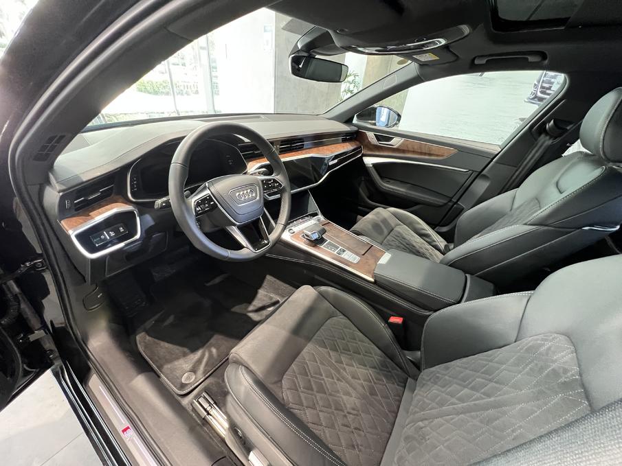 奥迪a6l价格多少(奥迪A6L价格多少2015)