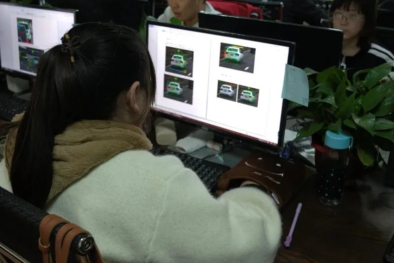 训练人工智能的中国县城工人2 训练人工智能的中国县城工人2