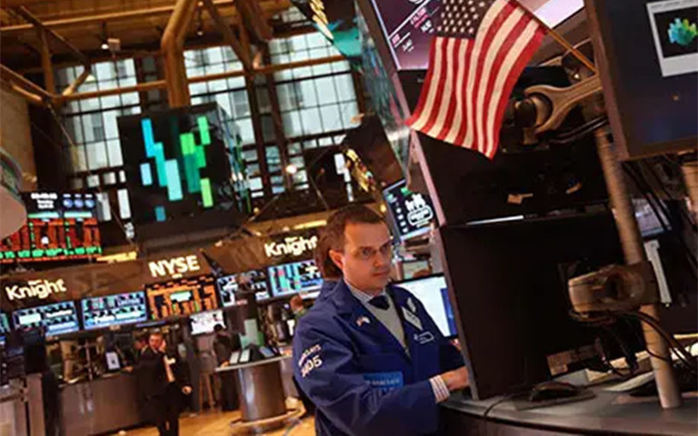 美股三大股指本周收低 投资者权衡财报季 中概股普跌