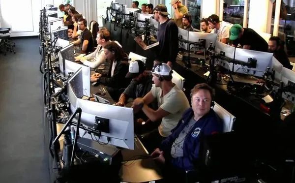 马斯克的商业帝国——特斯拉、推特和SpaceX度过了艰难的一周2