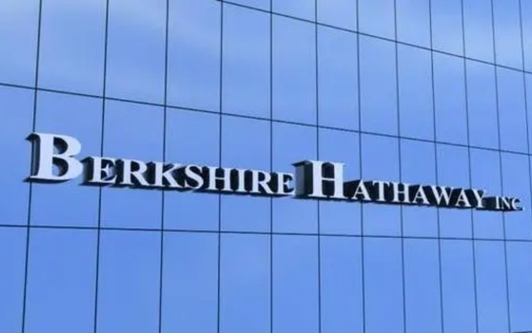 巴菲特旗下公司披露持有第一资本近10亿美元股份