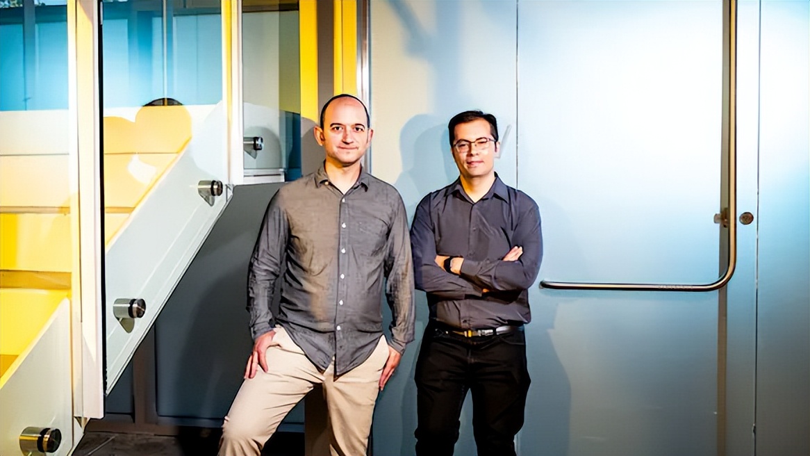 不到30人打造出估值10亿的AI公司，Character.AI如何创造虚拟伴侣？1