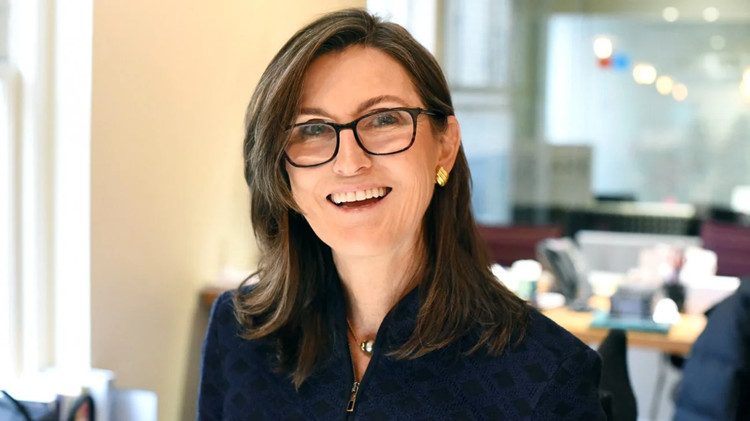 方舟嘴上看好Coinbase?Cathie Wood:卖股票单纯是获利了结