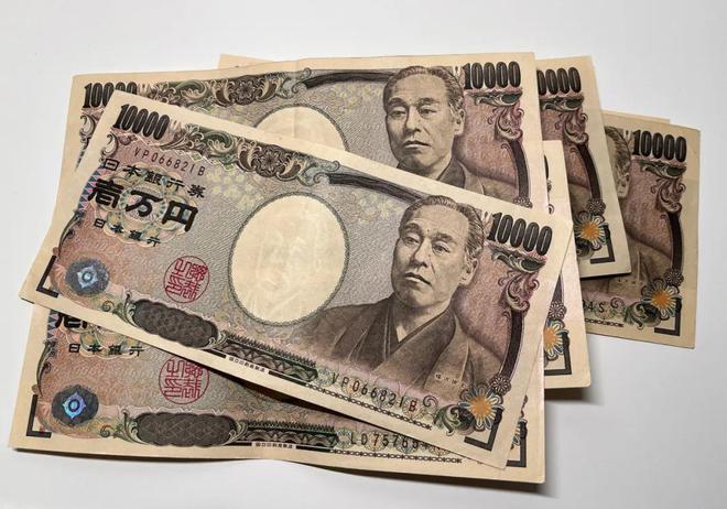 特斯拉被裁员工讲述：半夜收到邮件；英伟达一夜蒸发1.4万亿元；比特币完成第四次减半；亚洲货币保卫战打响|一周事件