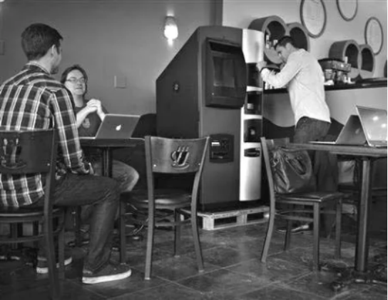 每天全球增速六台的比特币ATM，最先在哪里投入使用？ | 比特币秘史（八十一）1