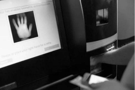 每天全球增速六台的比特币ATM，最先在哪里投入使用？ | 比特币秘史（八十一）3