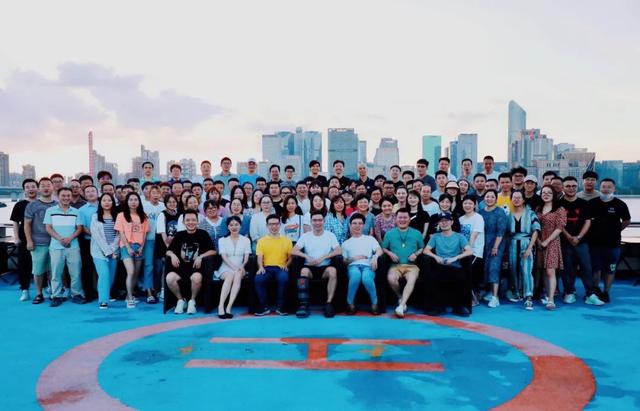 建安换帅的背后：吃饭休息，政府的不干预和双方的未来