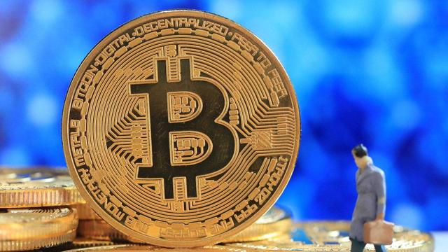 一枚比特币6.4万,家用台式电脑不停挖矿,多久能挖到一枚?1 一枚比特币6.4万,家用台式电脑不停挖矿,多久能挖到一枚?1