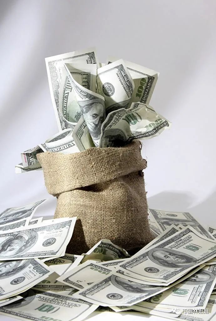 比特币波动率低至20%
即将暴涨or暴跌1 比特币波动率低至20%
即将暴涨or暴跌1