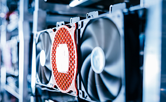 比特币马上进入”2″美元时代，矿机供不应求！