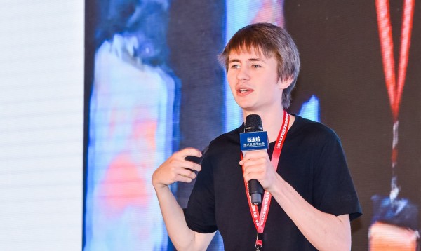 uniswap背后：创始人海登·亚当斯和他的10个朋友1