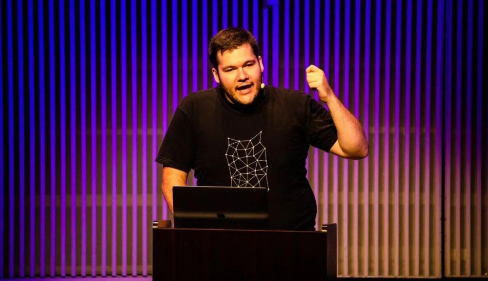 胡安：22岁创业者，29岁一小时融资2.57亿美元，区块链的贡献仅次于中本和v神