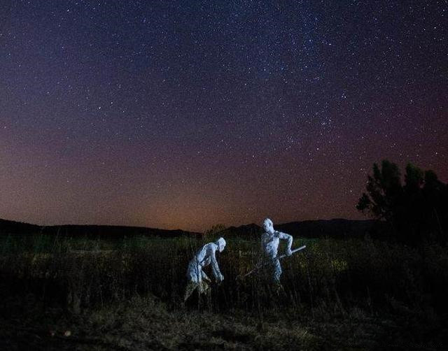 家临江：比特币快跌成狗，挖矿的转战港股淘金？！