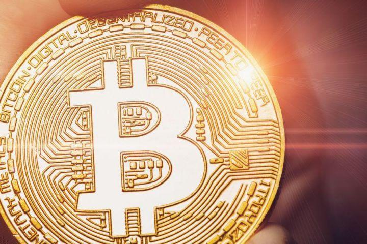 比特币再次移动，达到3.6万美元