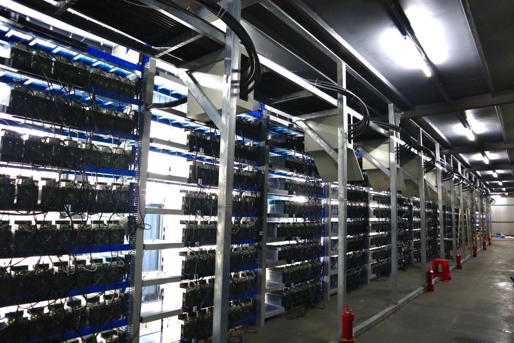 比特币暴涨，矿机再次疯狂销售：价格翻番，仍供不应求1