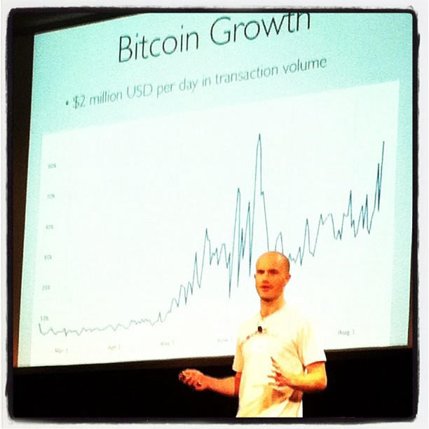 罗比尼奥的估值只有200亿美元，而coinbase已经是1000亿美元了？1