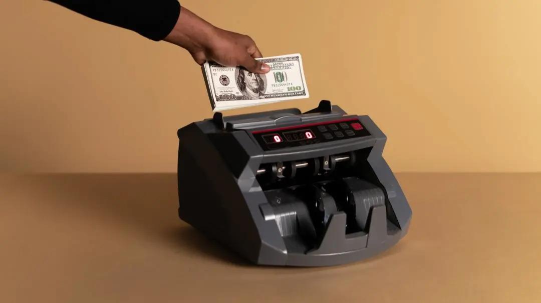 伊代打曲线“开心”收暴利