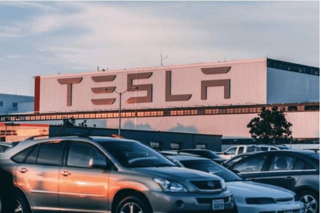 特斯拉非常忙：由于质量问题，特斯拉被五个部门联合约谈，投资100亿元支持加密支付，引爆比特币