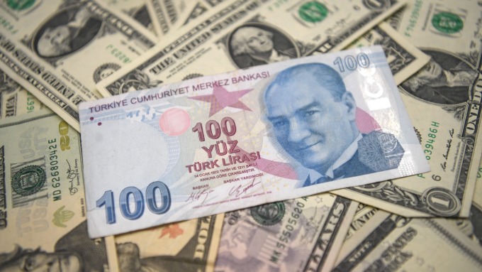 随着里拉暴跌，土耳其人转向探索比特币，以太坊和泰达币1