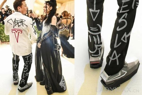 NFT虚拟时尚品牌rtfkt通过16Z投资，将虚拟鞋销售一空2