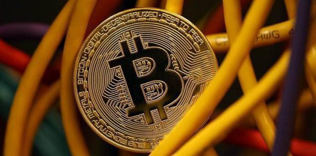 一枚比特币已经涨到37万。我们用家用电脑能挖多久？6