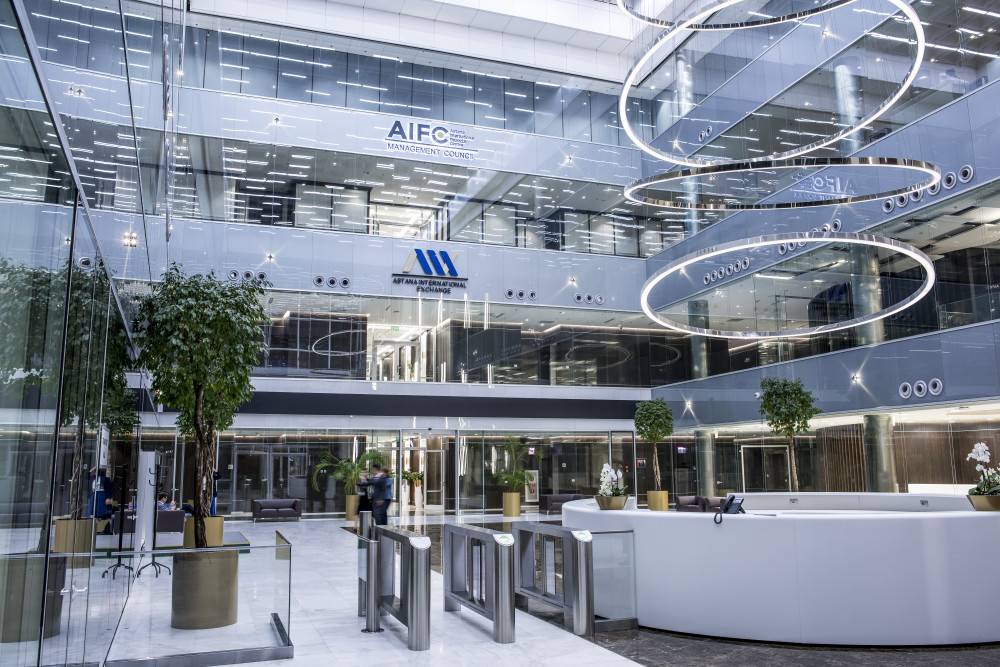 哈萨克斯坦AIFC投资部副主任：欢迎中国矿工与我们合作。我们可以在三到四周内建立一个合规托管矿