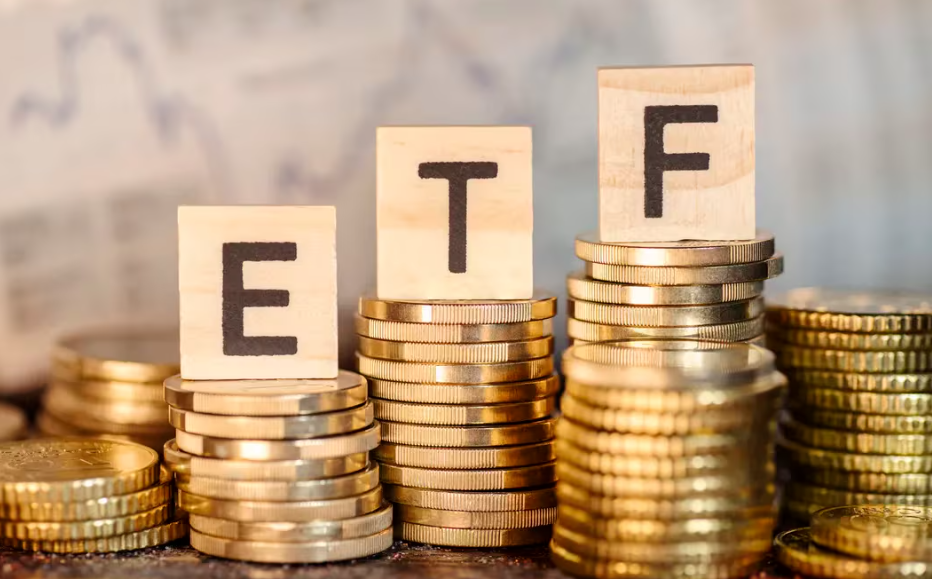 彭博社提高现货以太坊ETF批准几率后,以太坊上涨18%至3683美元 彭博社提高现货以太坊ETF批准几率后,以太坊上涨18%至3683美元