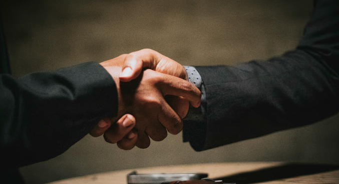 伊朗与以色列报道停火后，比特币价格突破10.6万美元